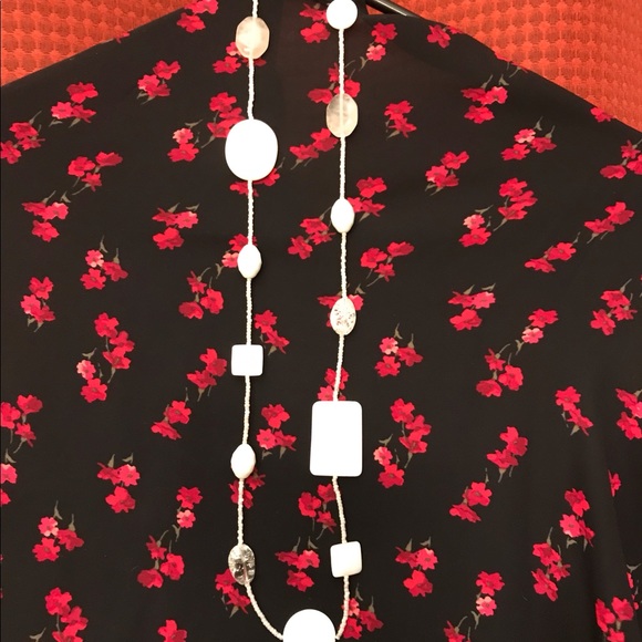 Unique White Beaded Rope Necklace - Picture 3 of 10